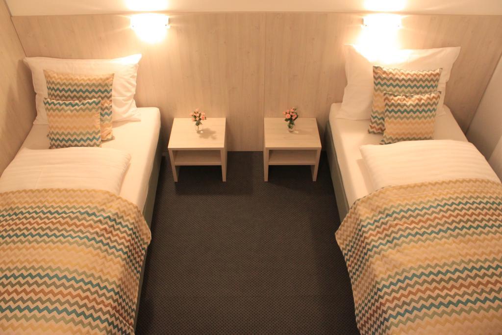 Best Sleep Hotel Spielberg Bei Knittelfeld Exterior photo